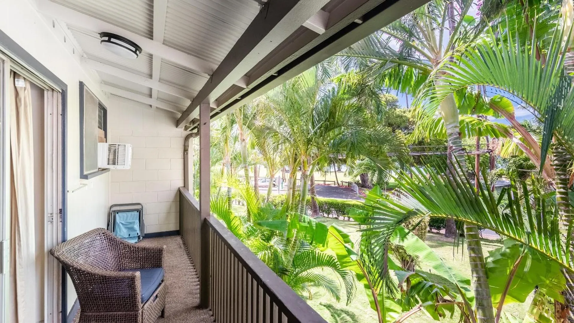 Amazing Honokowi Maui Beach Condos In Lahaina Aparthotel